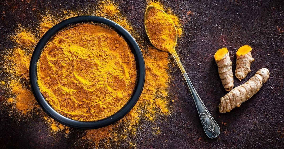 Вода з куркумою