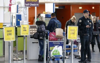 В украинских аэропортах упростили прохождение пограничного контроля до нескольких секунд
