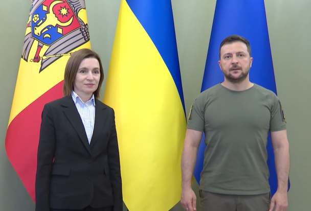 Зеленский провел телефонный разговор с Санду: о чем говорили
