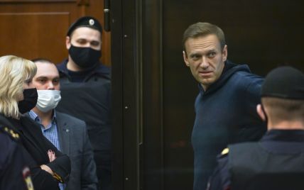"Людина постійно бреше": Навальний відреагував на слова Путіна про "свідоме" повернення до РФ