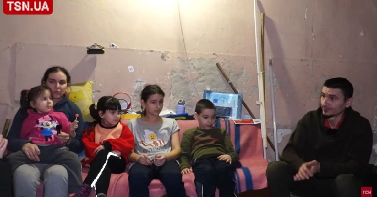 Родина з Херсону живе в підвалі вже три роки, не покидаючи його через окупацію