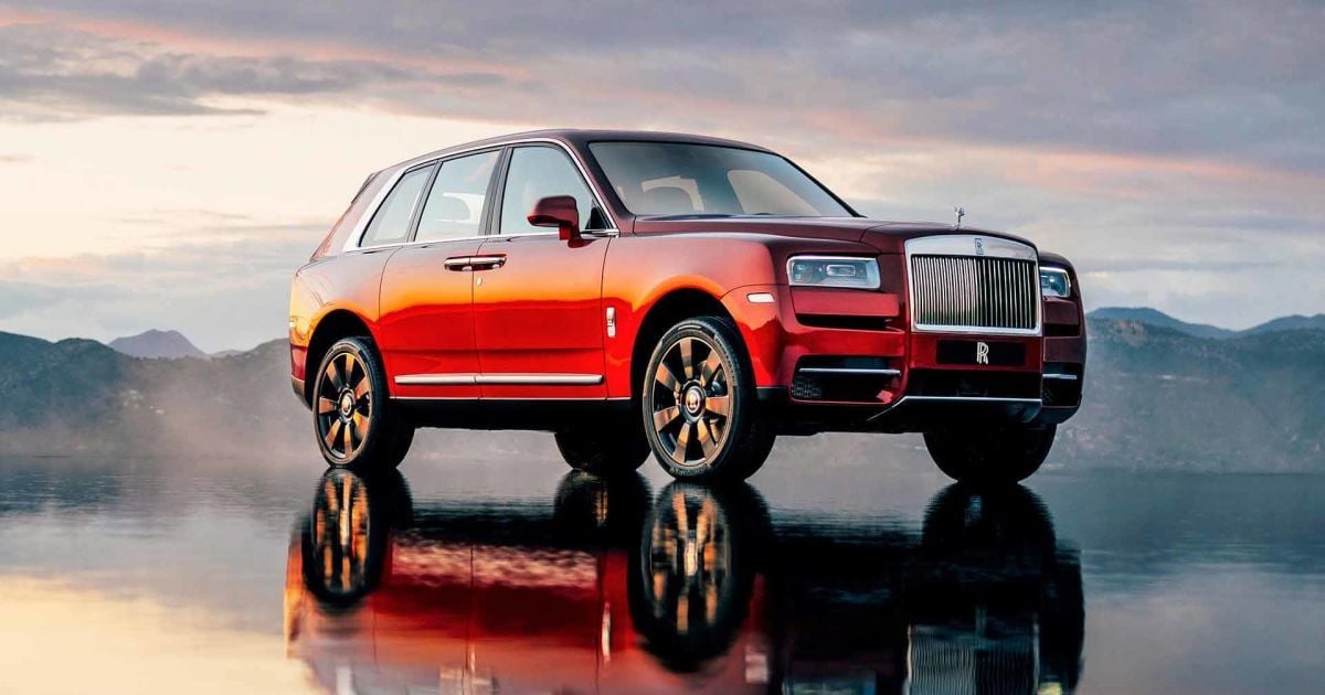 Rolls-Royce відмовляється від автономних технологій на користь найманих водіїв