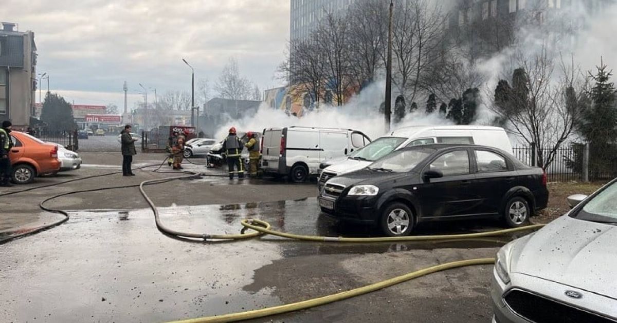 "Ми підскочили від вибуху": очевидці розповіли про перші хвилини після ракетного удару по Києву