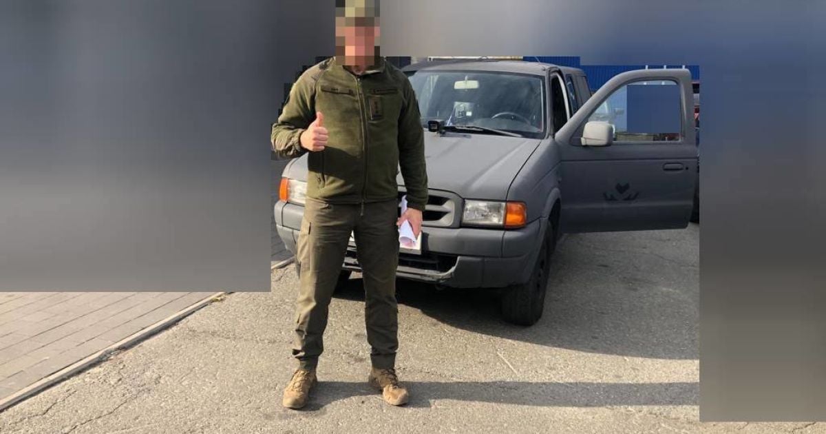 Favbet Foundation передал мобильным огневым группам внедорожник Ford Ranger