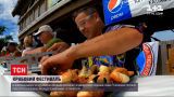 Новости мира: в американском штате Флорида состоялся чемпионат по скоростному поеданию крабов