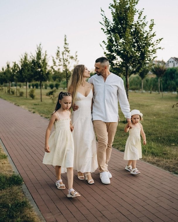 Олена Світлицька з колишнім чоловіком та дітьми / © instagram.com/olena_svitlytska