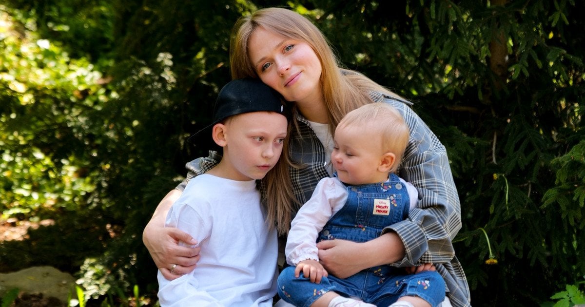 Анна Кошмал із дітьми