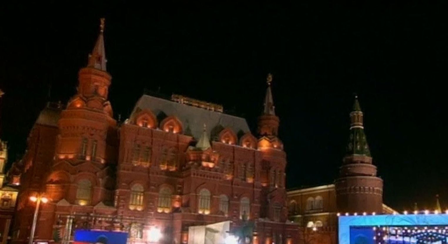 На Красной площади громким действом отметили годовщину аннексии Крыма