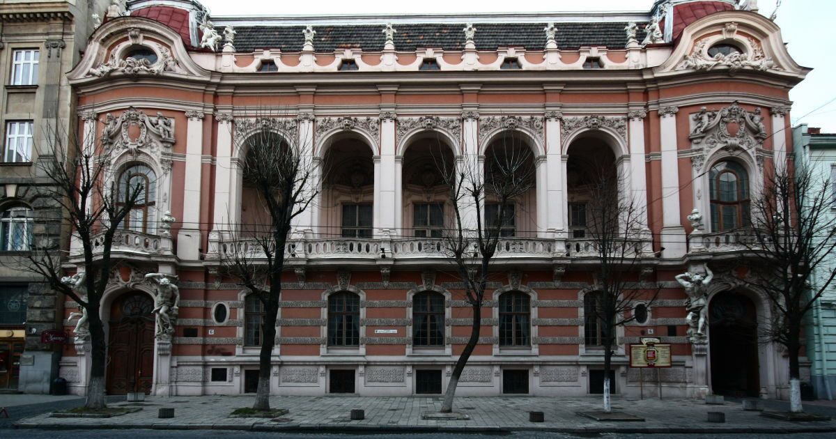 "Казали, що будуть акробати": у Львові зачинили Будинок вчених, де відбулася скандальна "голодна туса"