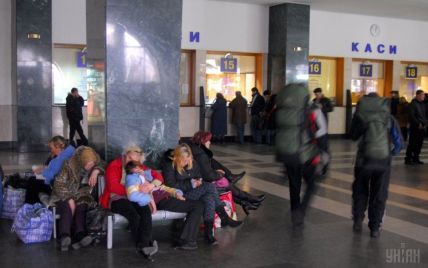 Укрзализныця открыла продажу на 29 дополнительных поездов к рождественским праздникам