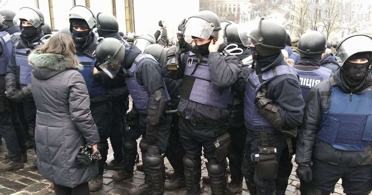 Колона на чолі з Саакашвілі підійшла до Ради