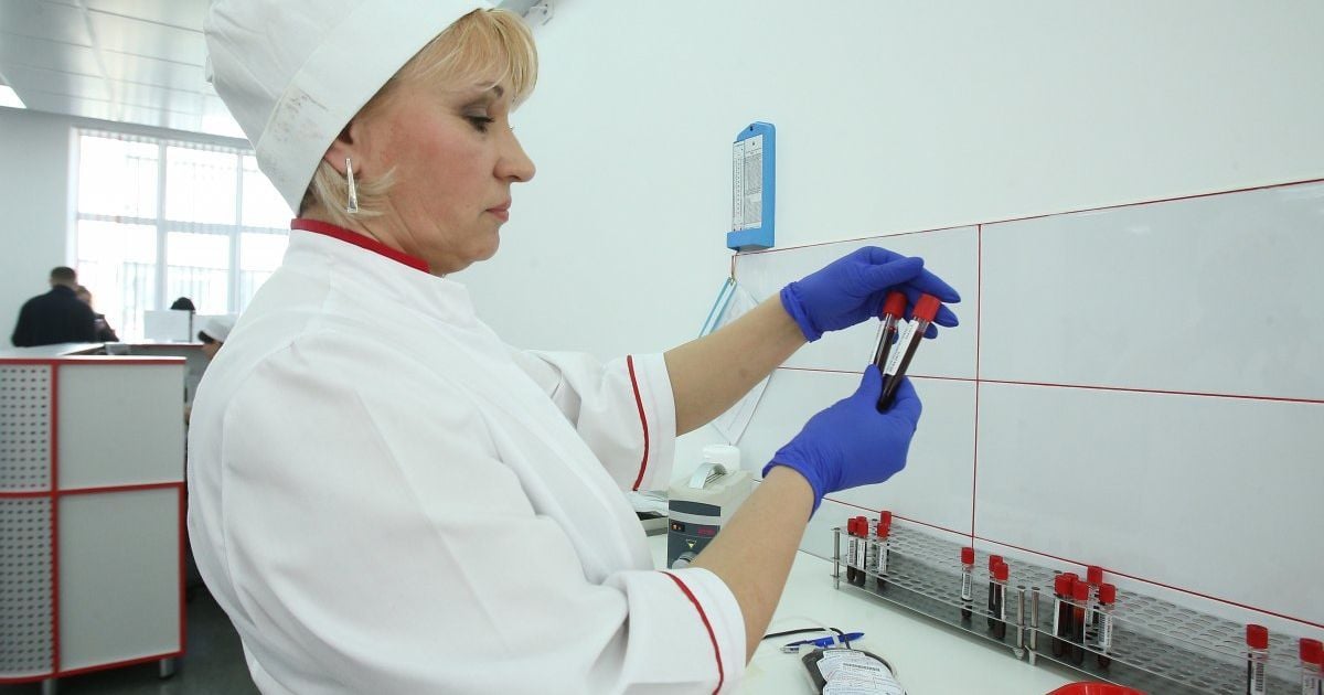 Антитела к COVID-19 есть у меньше, чем 1% людей - украинское тестирование
