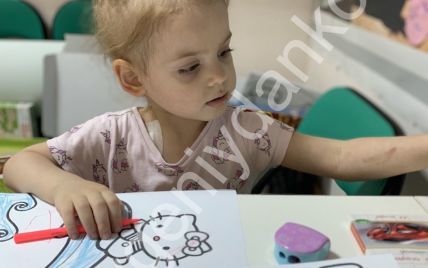 Гигантская злокачественная опухоль вытеснила легкие 2-летней Николь: ребенку нужна немедленная помощь
