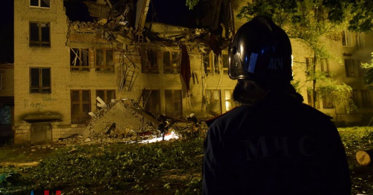 Обвал університету в Донецьку_8 / © ДАН