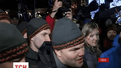 В Москве на Манежной площади "титушки" избили участников митинга