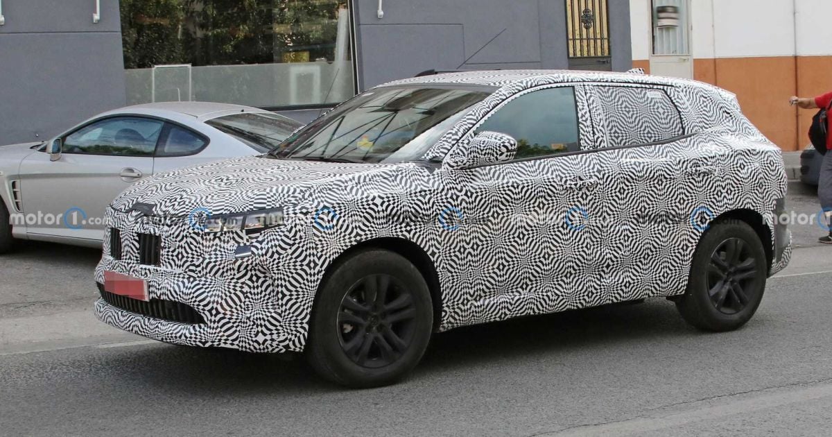 Шпигуни "зловили" на випробуваннях нове покоління Renault Kadjar: фото екстер'єру та інтер'єру
