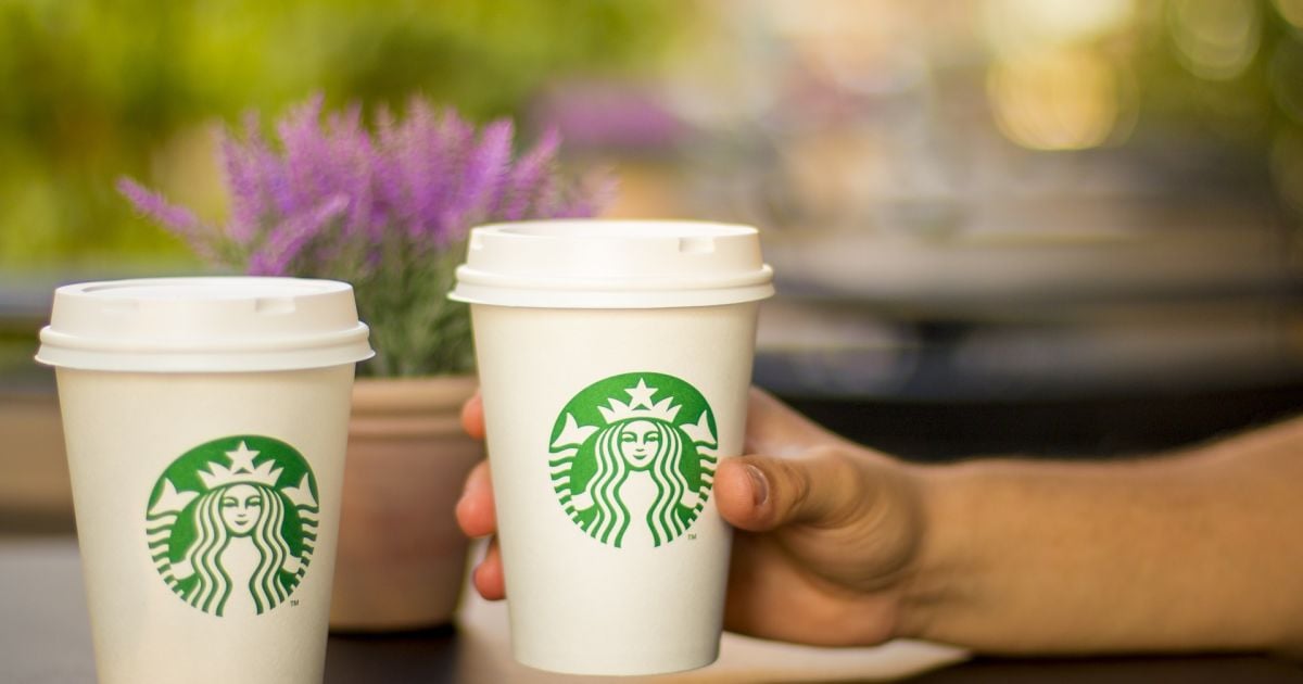 У популярних McDonald's і Starbucks з'являться стаканчики, які можна відстежувати та використовувати повторно