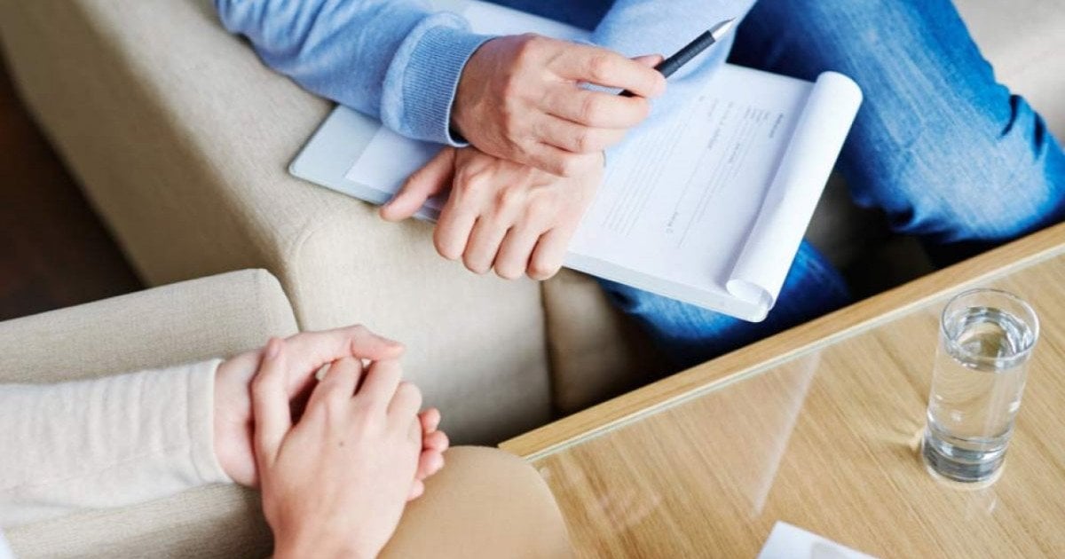 Психолог проводить тестування