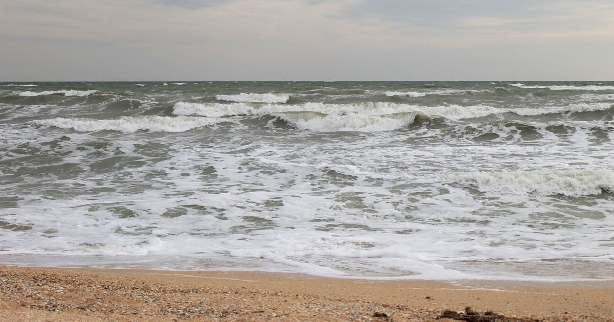 Матрас унесло в открытое море