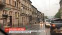 Во Львове дождь с градом лил не переставая несколько часов, улицы залило