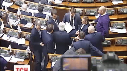 Парламентская коалиция трещит и уже разваливается