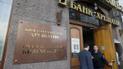 Заступника начальника управління майном збанкрутілого банку "Хрещатик" схопили на хабарі у 7000 доларів