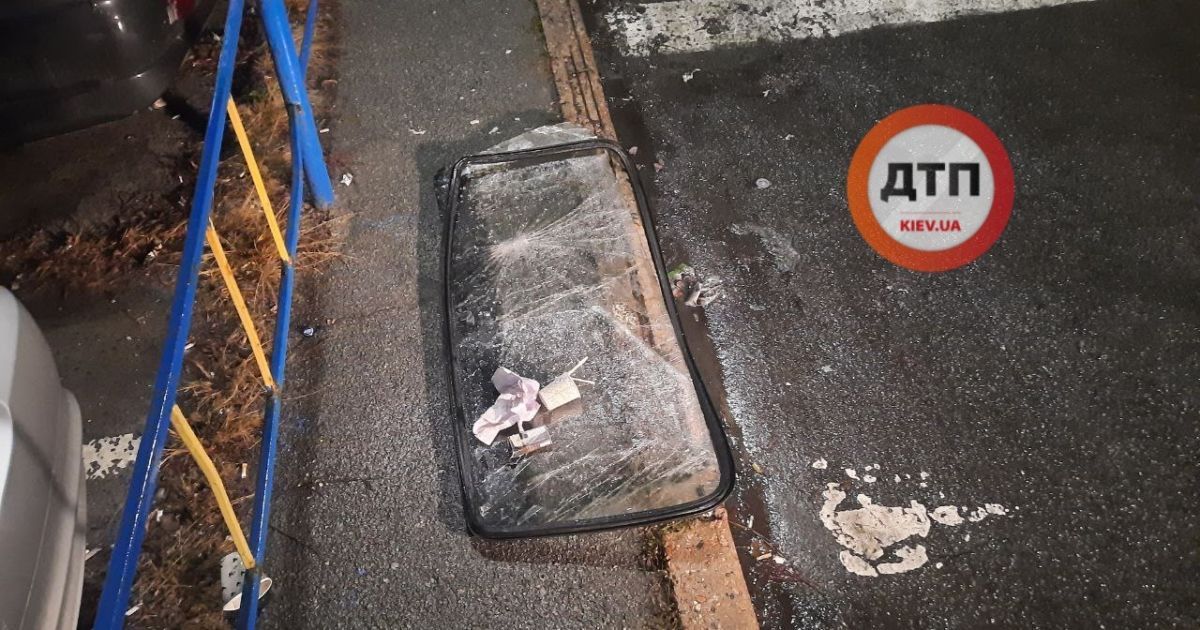 У Києві п’яний водій на ВАЗ протаранив попутну автівку