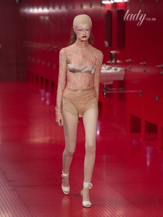 Показ Valentino осень-зима 2025-2026