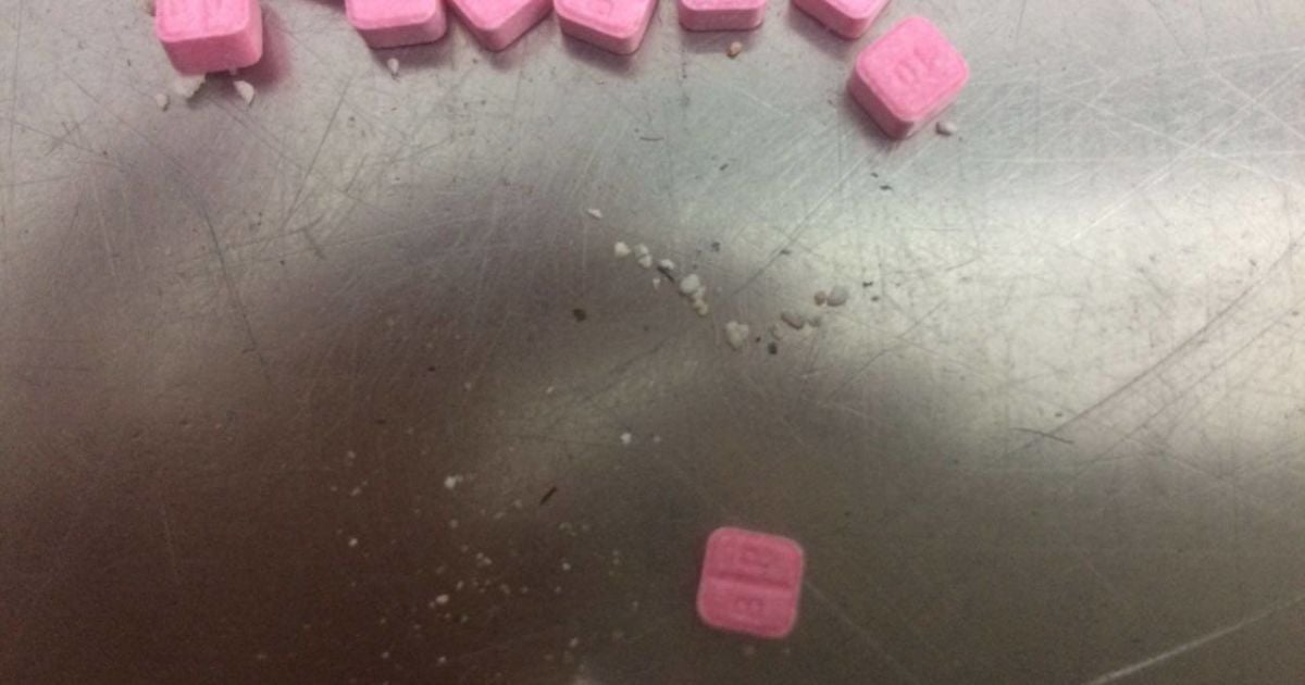 На Львівщині перехопили заборонені в Україні стероїди