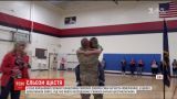 Встреча со слезами счастья. Американский военный вернулся из Ирака, устроив сюрприз сыну