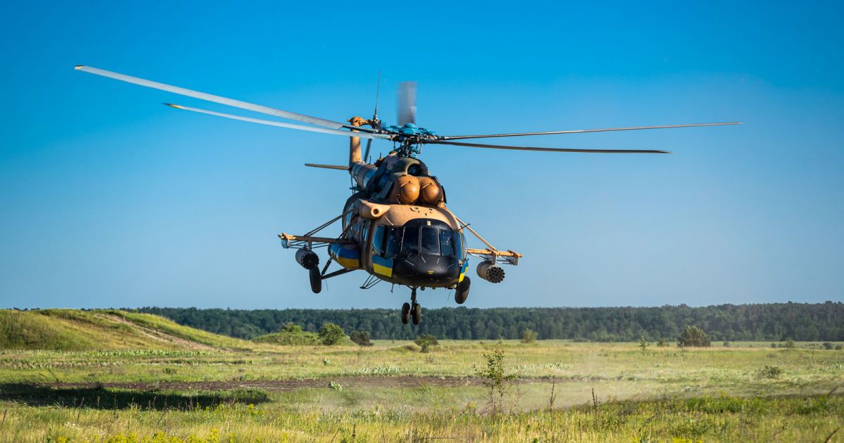 Вертоліт Мі-8.