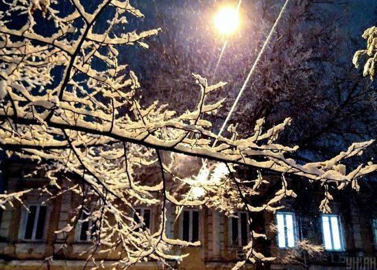 Прогноз погоди на 19 листопада – помірний дощ та мокрий сніг (мапа)