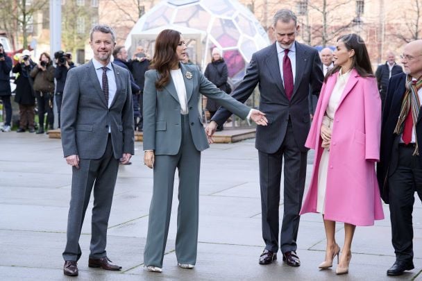 Королева Летиція і король Філіп VI у Данії з кронпринцем Фредеріком та кронпринцесою Мері / © Getty Images