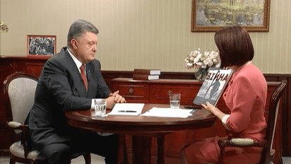 Порошенко про книгу свідчень військових кореспондентів "Війна очима ТСН"