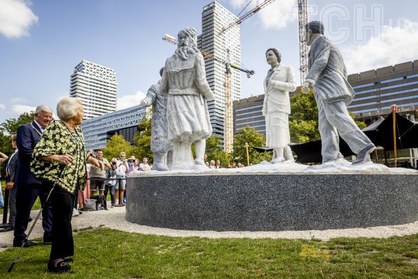 Принцесса Беатрикс на открытии памятника королевы Юлианы / © Getty Images