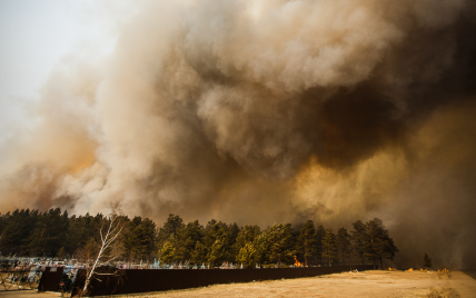 Лесные пожары в Сибири охватили тысячи гектаров