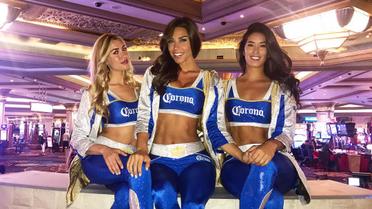 Ринг-герлз боя Мейвезер-Макгрегор / © Instagram