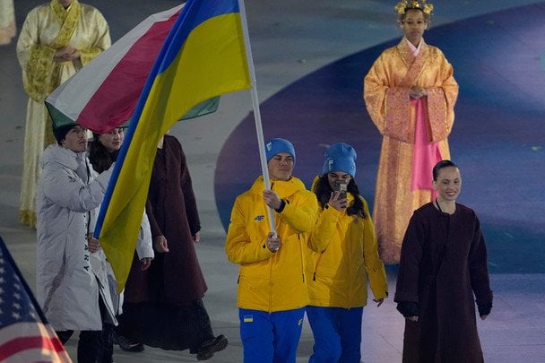 Сборная Украины на церемонии закрытия Олимпиады-2026 / © Associated Press