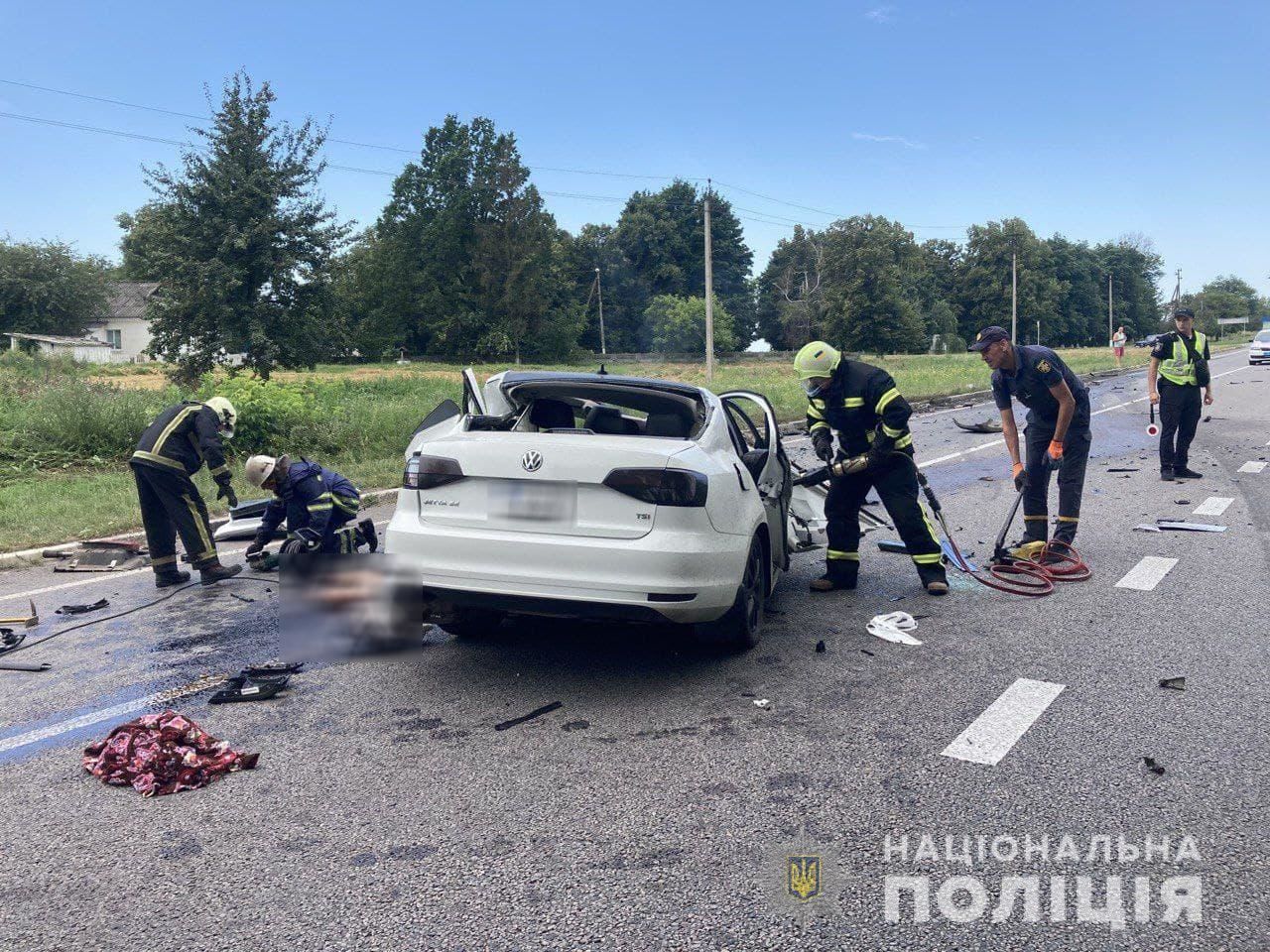 В ДТП в Черкасской области погибла семья с ребенком — Украина