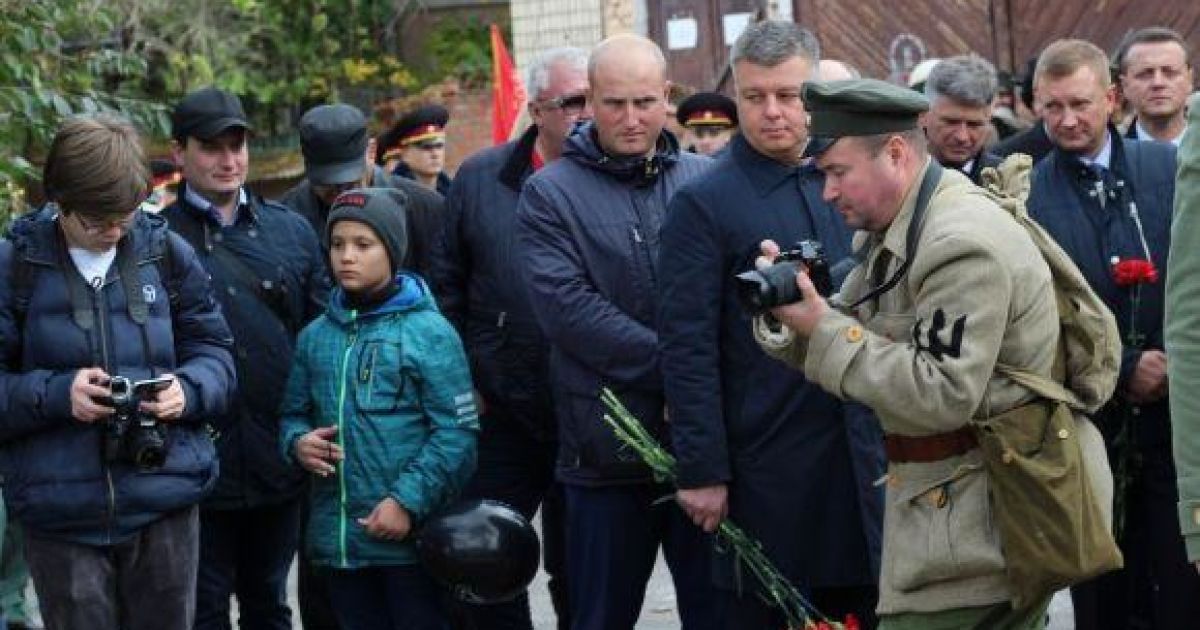 відкриття пам'ятника Петлюрі у Вінниці_3 / © 20 минут. Винница