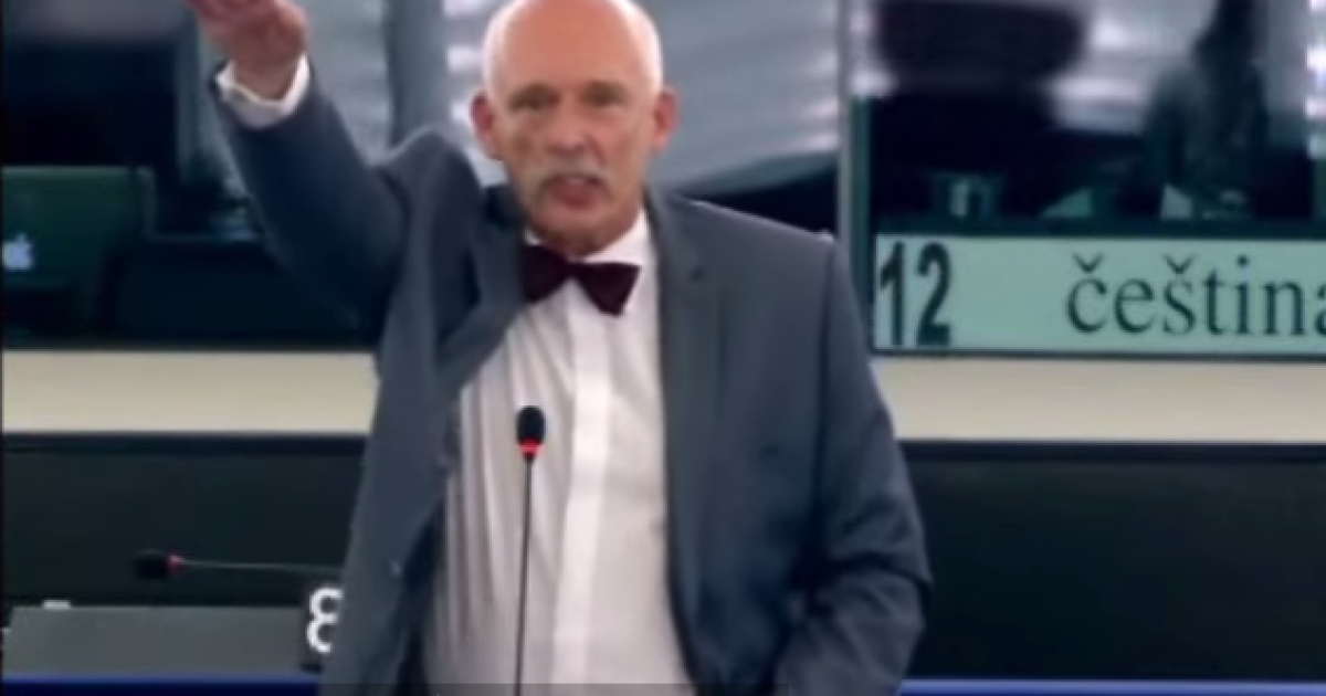 Корвин-Микки поднял руку в нацистском салюте в ЕП