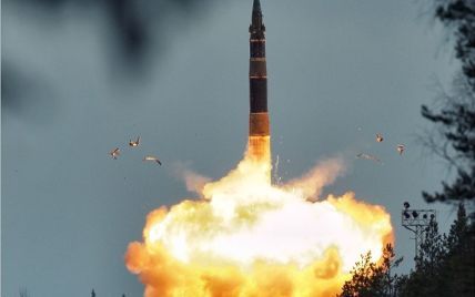 В России запустили межконтинентальную баллистическую ракету "Тополь"
