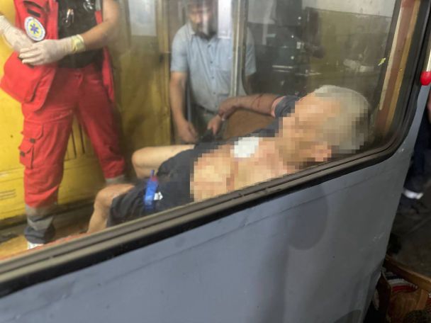 Четверо працівників херсонського комунального підприємства опинилися у лікарні. / © Голова Херсонської ОВА Олександр Прокудін.