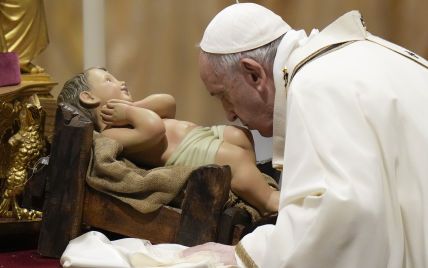 "Пожалуйста, не допусти войны": Папа Римский объявил день молитвы за мир в Украине