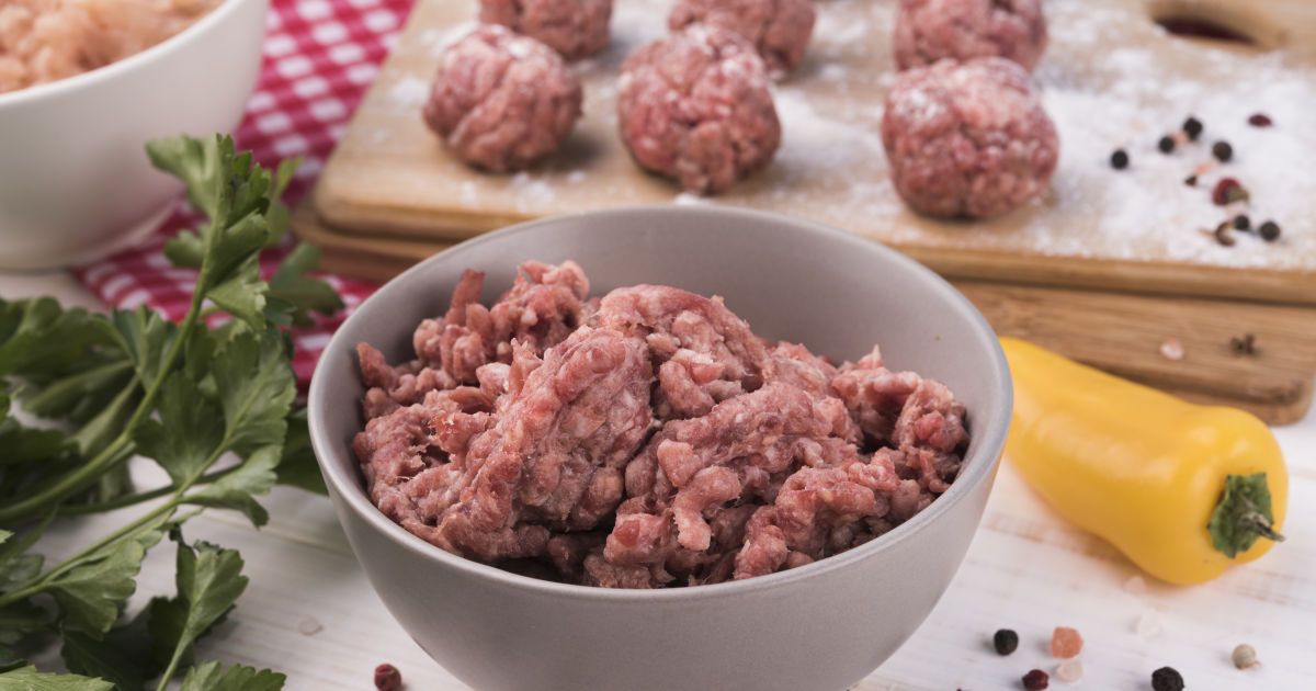 Що додати у фарш на котлети