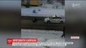 Мережу підкорило відео, як на Рівненщині копи рятують травмованого собаку