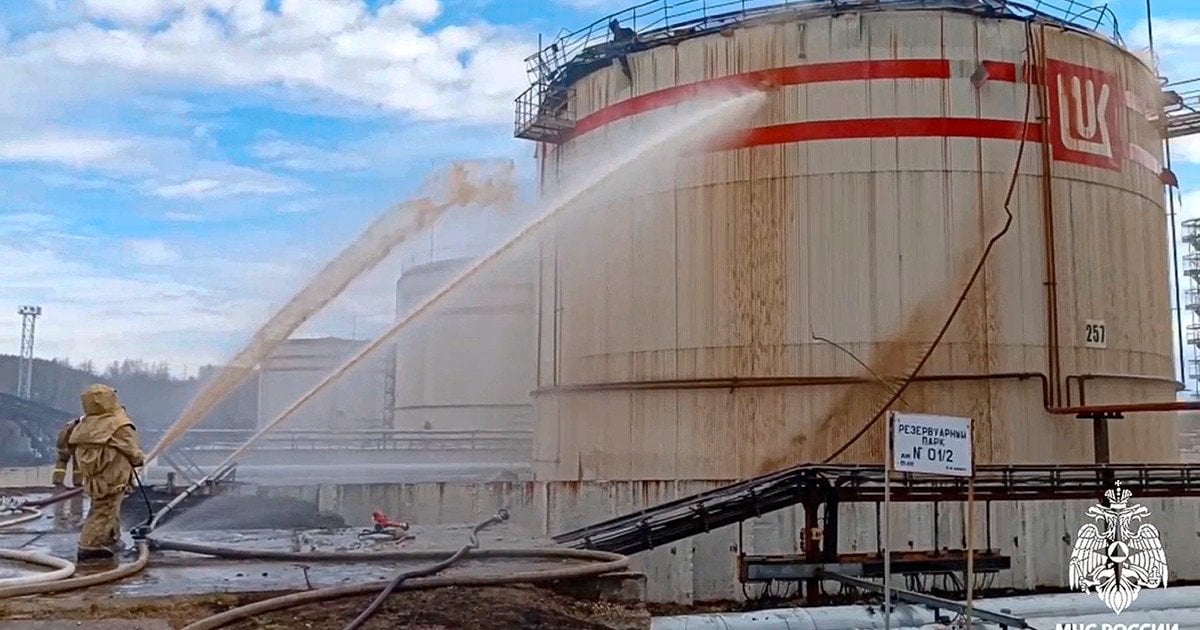 Десятки дронів прилетіли до російського Волгограда