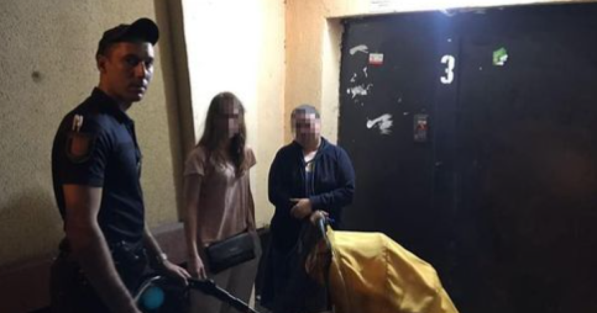 В одессе нетрезвая мать гуляла с младенцем по проезжей части — фото — новости одессы