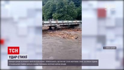 Новини України: у Карпатах тривають пошуки зниклого чоловіка, який міг стати жертвою потопу