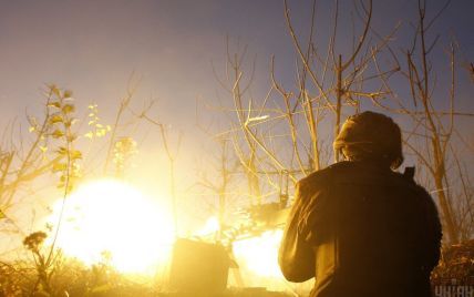 Террористы стреляли из запрещенного оружия, боец ООС ранен - штаб